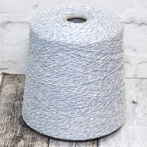 Смесовка с ангорой (15%) и кашемиром (5%) NEW MILL / LOOCK COLORATO 480 белый с голубым, мулине