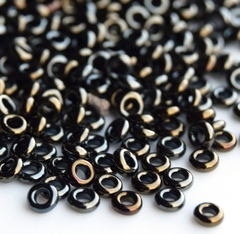 Toho Demi Round 11/0 цвет 0083 Metallic Iris Brown