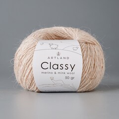 Classy, пряжа с люрексом и пайетками, шелк-5%, мериносовая шерсть-20%, нейлон-30%, норка-45%, 50 гр, 240 м, экрю