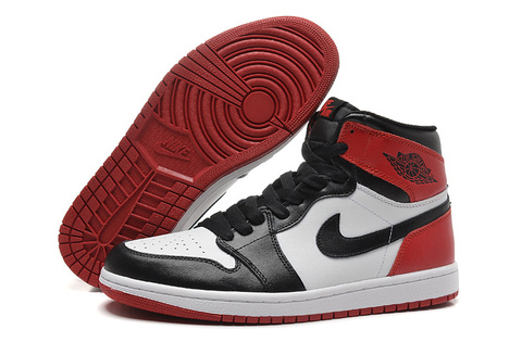 Air Jordan 1 Retro 'Black Toe' 