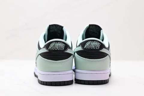 Nike Dunk Low Premium 'Dark Smoke Grey/Barely Green' 