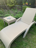 Шезлонг пластиковый под ротанг Siesta Contract Beige