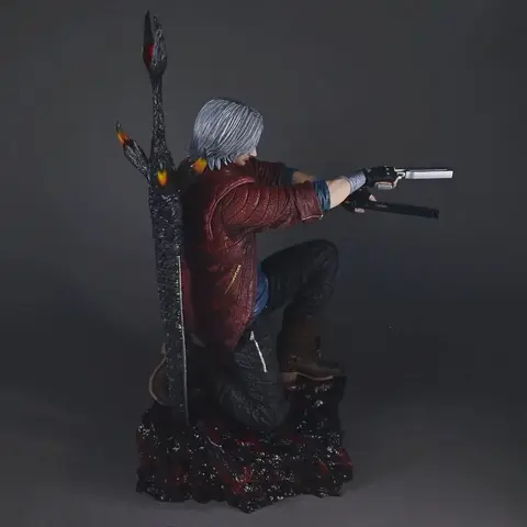 Статуэтка Данте из игры Девил Май Край 5