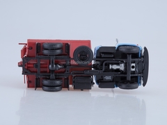 ZIL-130 late design radiator Loader of dry feeds ZSK-10 blue-red 1:43 AutoHistory