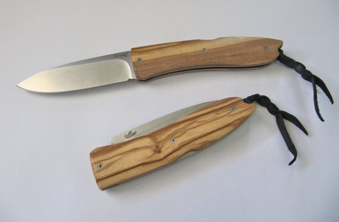 НОЖ LIONSTEEL СЕРИИ OPERA D2