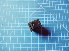 Выключатель UNITED PARTS KCD4, 250В, 16А, 4 контакта (31х25мм) (90-0251)