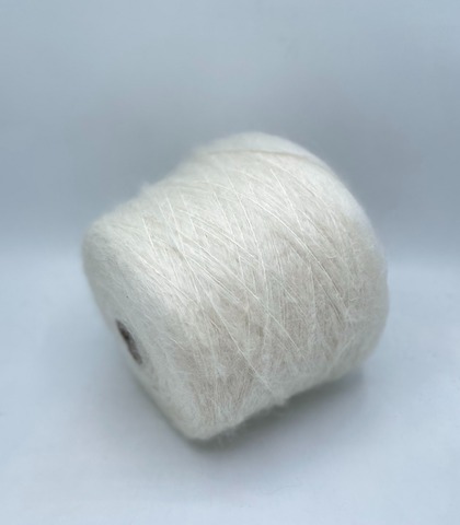 Illaria Caleziano (пр.Италия),art-Isabella 200м/100гр, 80% кидмохер, 20% полиамид, цвет-Молочный(865) арт.34705