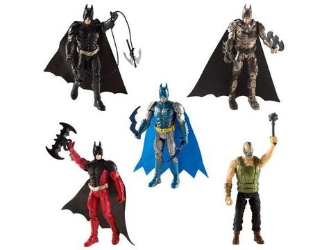 Фигурка Бэтмен с оружием 10 см Mattel