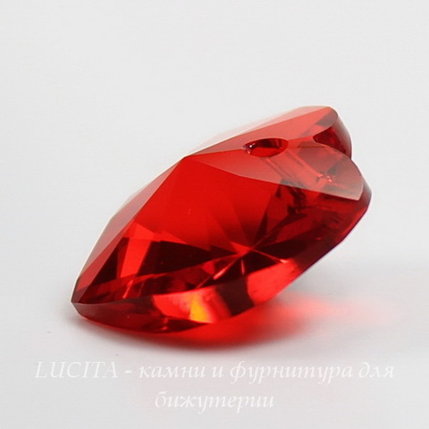 6228 Подвеска Сваровски Сердечко Light Siam (10,3х10 мм)