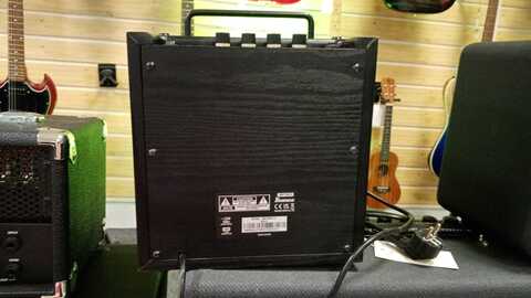 Ibanez IBZ10BV2 Bass Combo бас-гитарный комбоусилитель