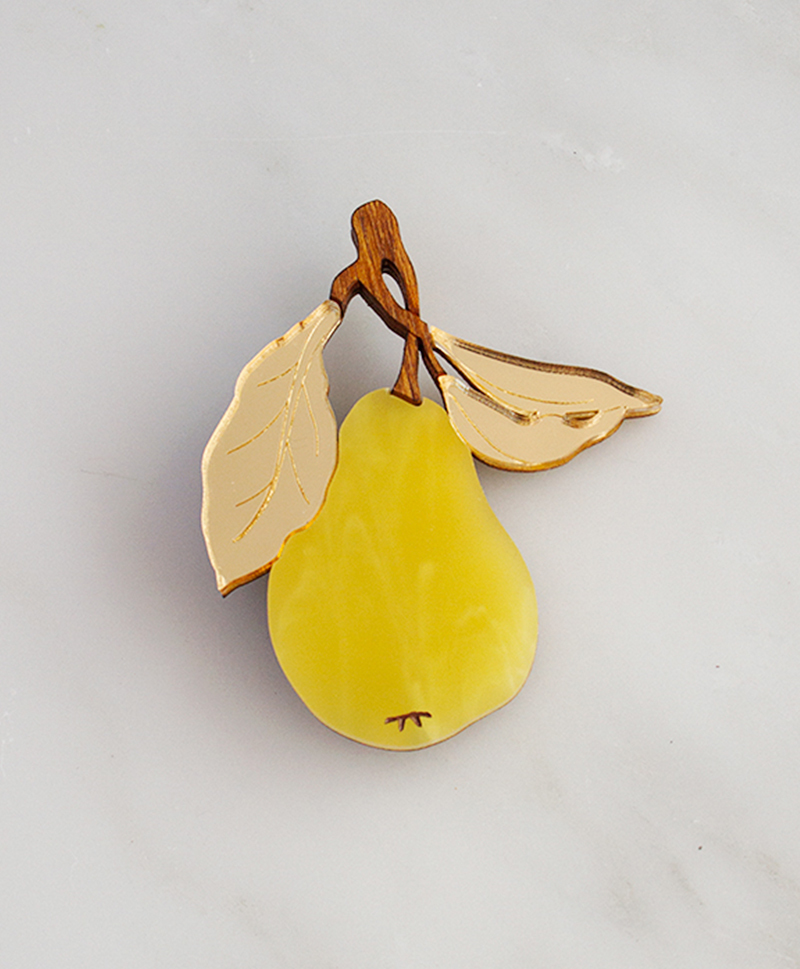 Брошь Pear