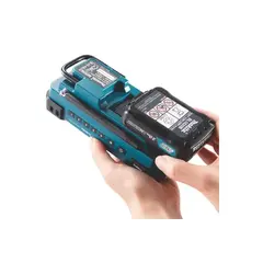 Аккумуляторное радио Makita MR052