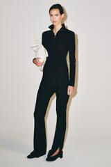 ZARA РАСКЛЕШЕННЫЕ БРЮКИ С РАЗРЕЗАМИ — ZW COLLECTION, ЧЕРНЫЙ