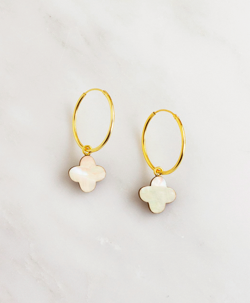 Серьги Elsa Hoops in Mother of Pearl