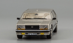 ZIL-4102 beige DIP 1:43