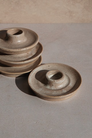 Подсвечник бежевый New
