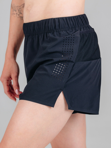 Женские спортивные шорты Noname Runova Shorts 26 черные