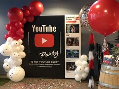 Фотозона "YouTube"
