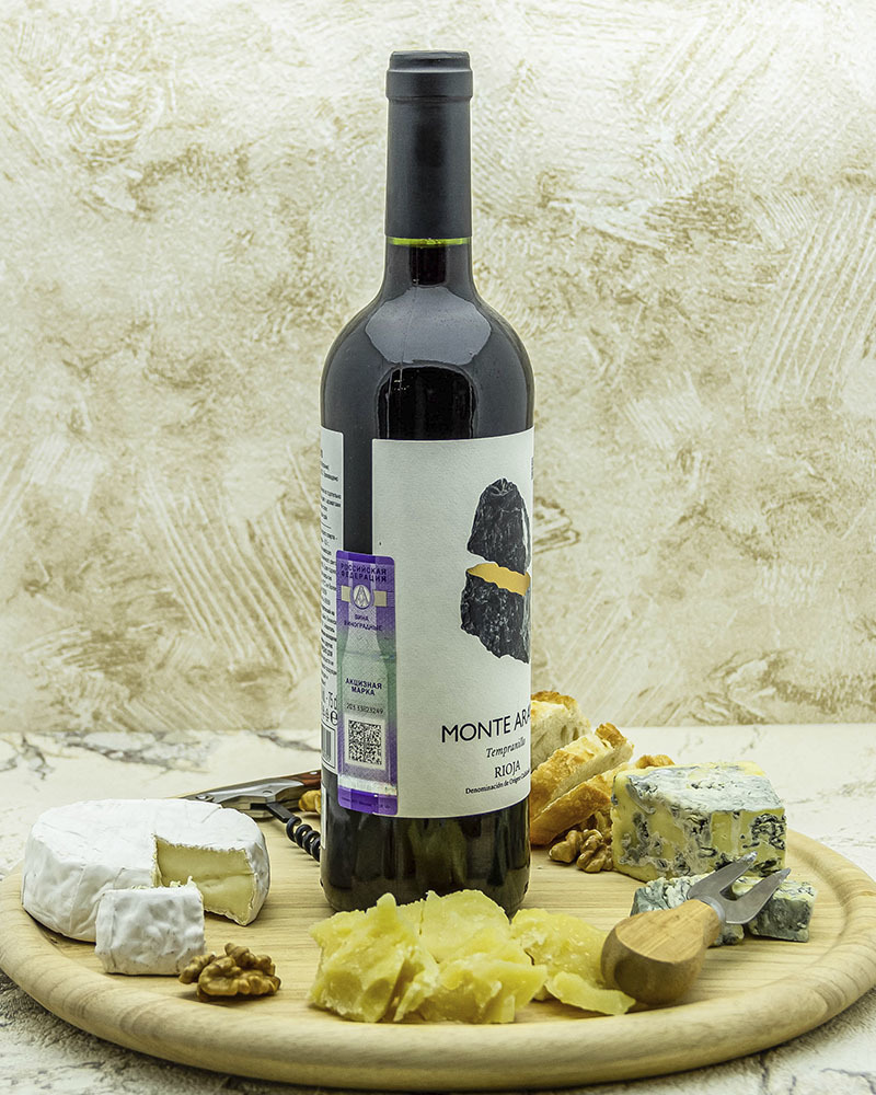 Вино Bodegas Del Medievo Монте Арайя Темпранильо Красное Сухое 2018 г.у. 13% 0,75 л, Испания