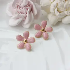 Серьги пусеты Цветы с эмалью, розовый, 25 мм, сталь, позолота, СГ022