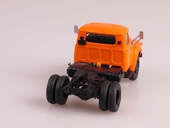ZIL-130V1 Tractor unit orange 1:43 AutoHistory