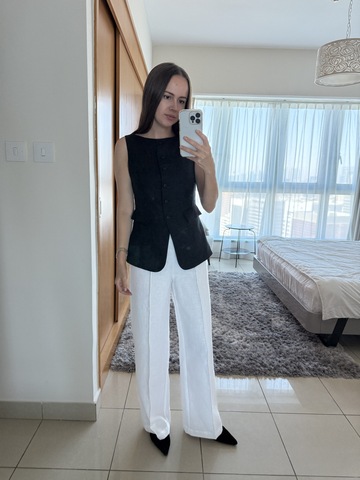 Жилет Linen цвет черный