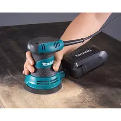 Эксцентриковая шлифовальная машина Makita BO5030K
