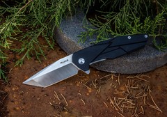 Нож Ruike P138-B черный