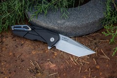 Нож Ruike P138-B черный