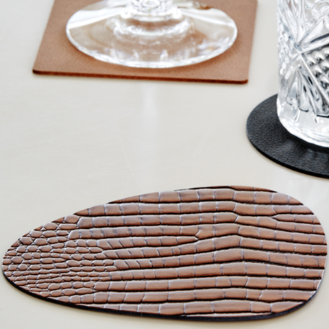 Подстаканник фигурный 11x13 см, толщина 2мм Croco cognac LindDNA-9883