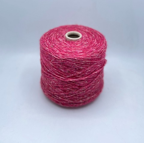 Linea Piu (пр.Италия), art.Scottish, 250м/100гр. 53%Меринос 23%Полиэстер 12% Акрил 12%Полиамид, цвет-Насыщенно-розовый на молочной основе,арт.31047