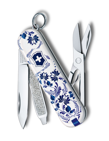 Нож-брелок Victorinox Classic LE 2021 