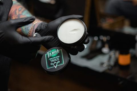 Глина сильной фиксации для укладки волос Trius