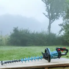 Аккумуляторный кусторез XGT Makita UH004GZ