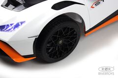 Lamborghini Huracán STO E888EE (ЛИЦЕНЗИОННАЯ МОДЕЛЬ) с дистанционным управлением