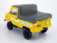 LUAZ-2403 Aeroflot tractor luggage carts 1:43 ALF
