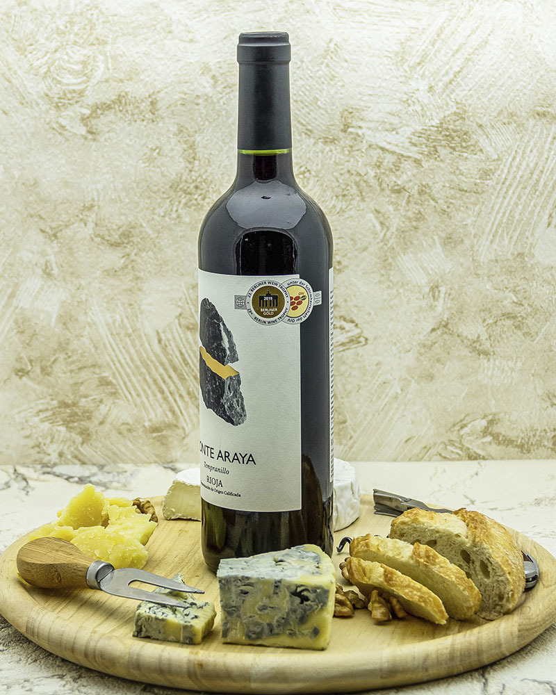 Вино Bodegas Del Medievo Монте Арайя Темпранильо Красное Сухое 2018 г.у. 13% 0,75 л, Испания