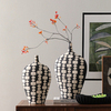 Ваза Black And White Narrow Mouth Vase A — фото 2