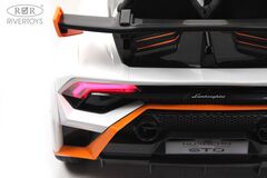 Lamborghini Huracán STO E888EE (ЛИЦЕНЗИОННАЯ МОДЕЛЬ) с дистанционным управлением