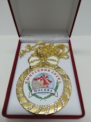 Медаль со стразами 