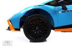 Lamborghini Huracán STO E888EE (ЛИЦЕНЗИОННАЯ МОДЕЛЬ) с дистанционным управлением