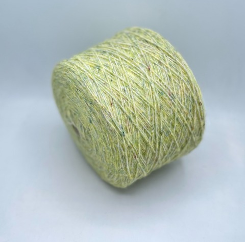 Linea Piu (пр.Италия), art.Scottish, 250м/100гр. 53%Меринос 23%Полиэстер 12% Акрил 12%Полиамид, цвет-Желто-зеленый на молочной основе,арт.31048