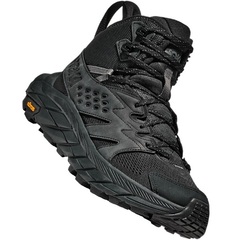 BLACK / BLACK