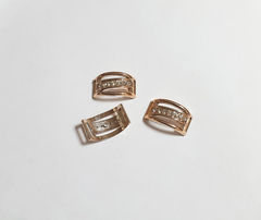 Пряжка со стразами декоративная, пластиковая, 1 шт.