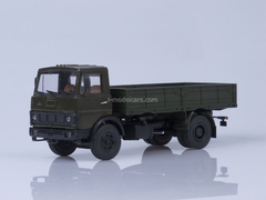 MAZ-5337 board early cabin 1987 khaki AutoHistory 1:43