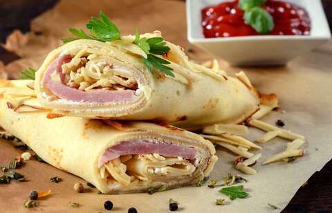 Блины с ветчиной и сыром