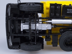 MAZ-5551 tipper later white-yellow Start Scale Models (SSM) 1:43