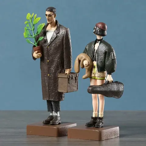 Фигурки Леон и Матильда из фильма Léon: The Professional