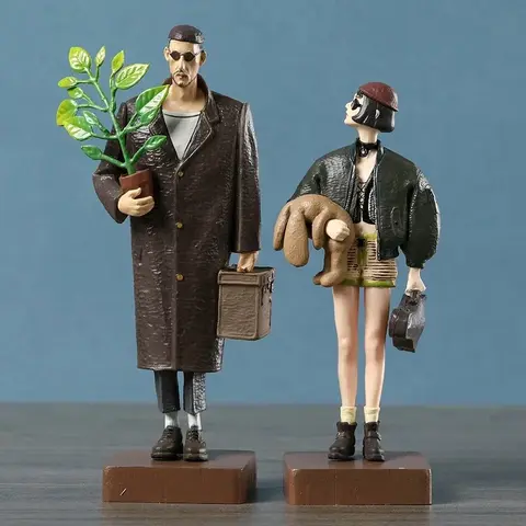Фигурки Леон и Матильда из фильма Léon: The Professional