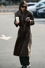 ZARA ДЛИННЫЙ ТРЕНЧ ИЗ ИСКУССТВЕННОЙ КОЖИ, ТЕМНО-КОРИЧНЕВЫЙ